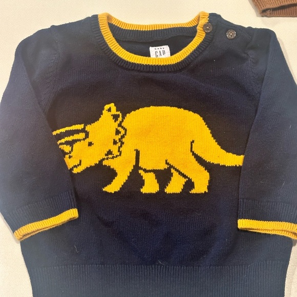 Toddler boys sweaters. Size 12 months/ 12-18mo - Picture 4 of 4